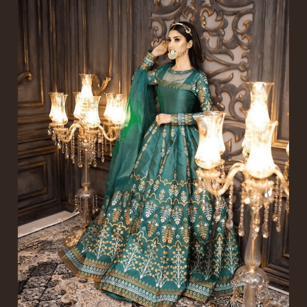 Maxi Suit 3 Pcs Ladies Stitched Dress